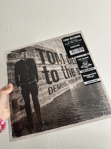 Tom delonge the - -, stars